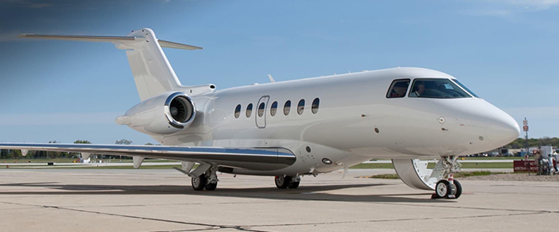 Hawker 4000