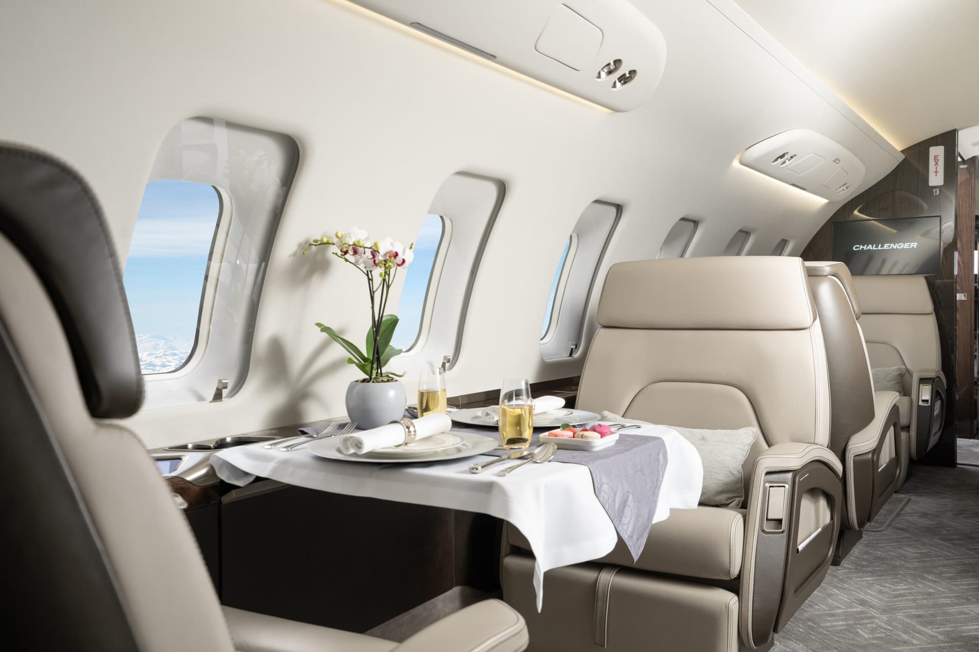 Bombardier Challenger 650