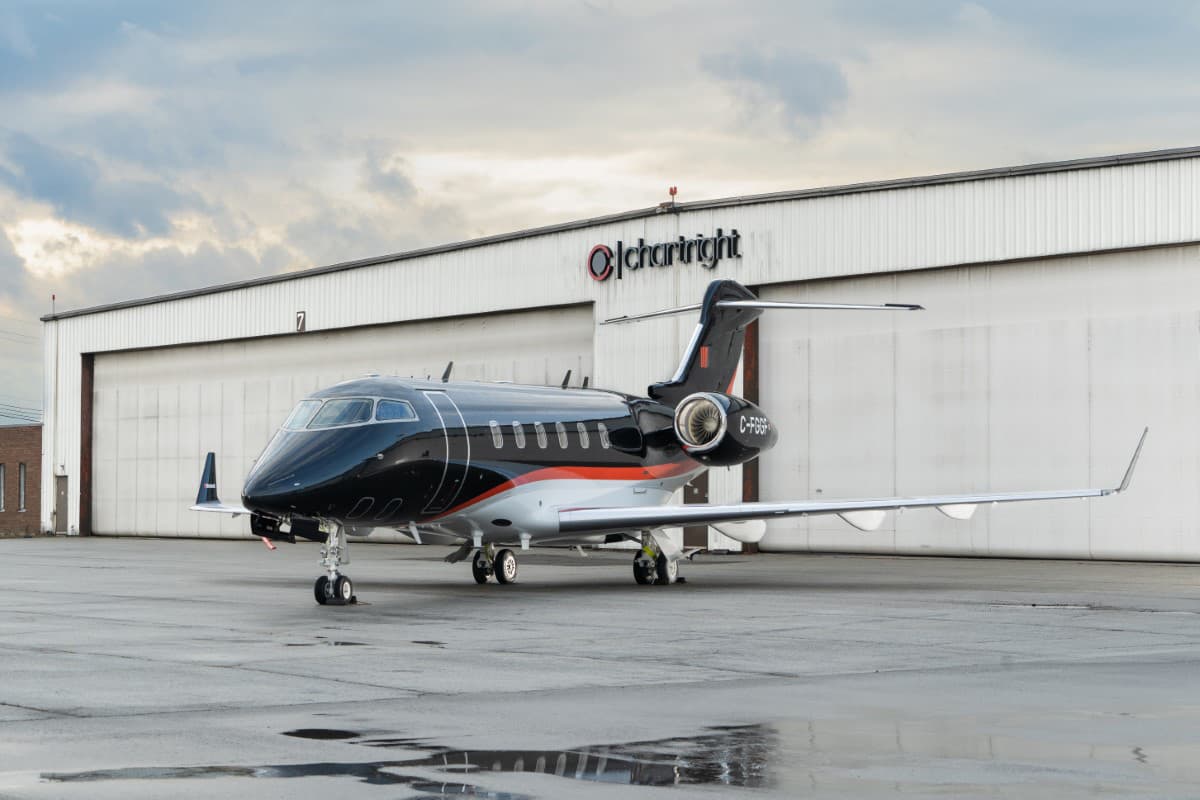 Bombardier Challenger 300