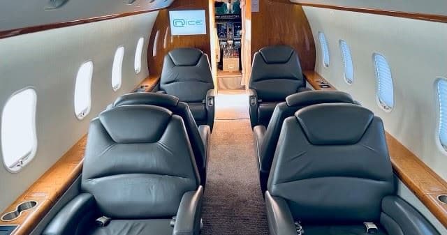 Bombardier Challenger 300