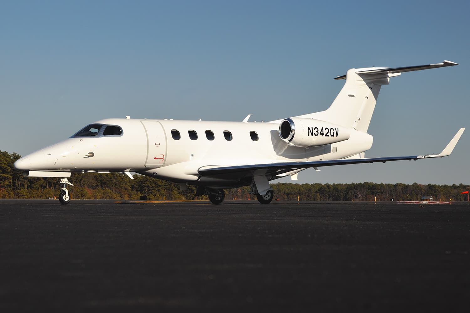 Embraer Phenom 300E