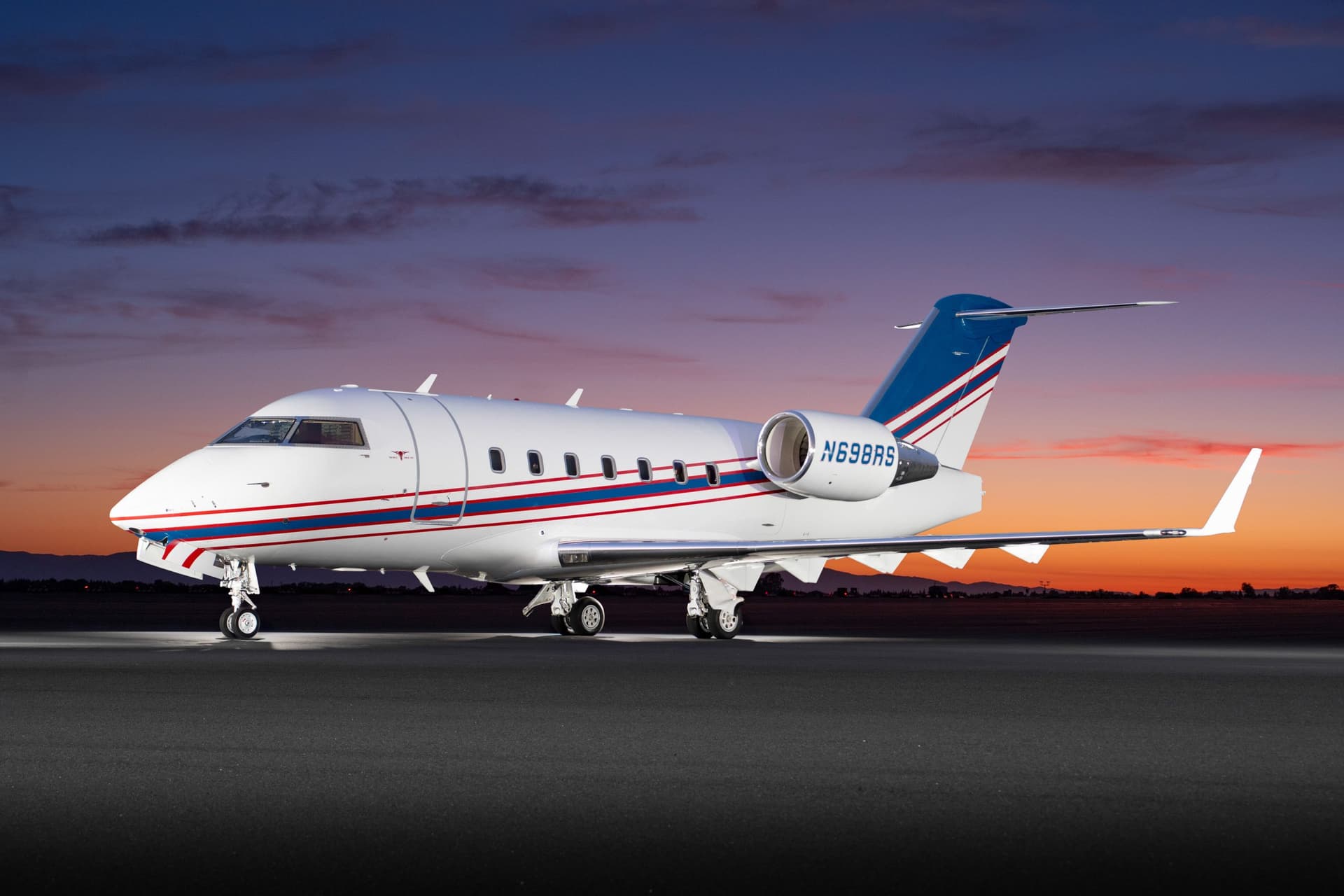 Bombardier Challenger 604