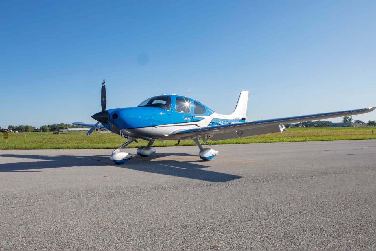 Cirrus SR22