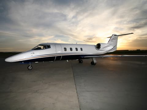 LEARJET 55